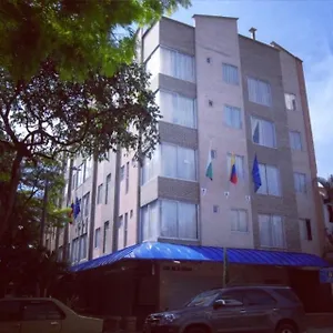 Apartahotel Montes Apartahotel